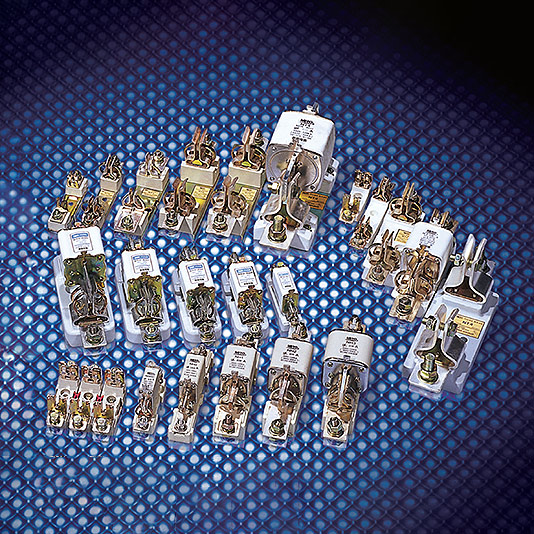 Fuse-Bases-For-Square-Pipe-Fuses-With-Knife-Contacts